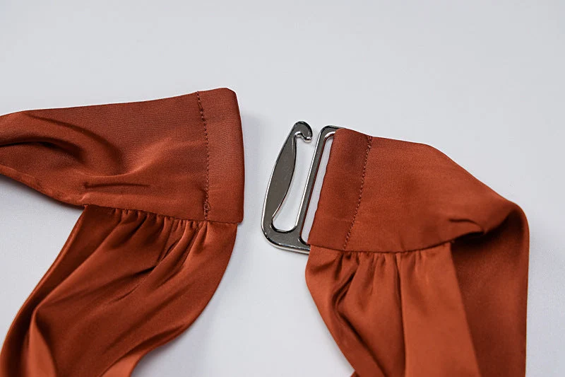 Rückenfreies Kleid