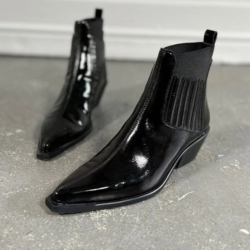 Copenhagen Shoes - The Walking Boot Patent - 0011 Black Patent