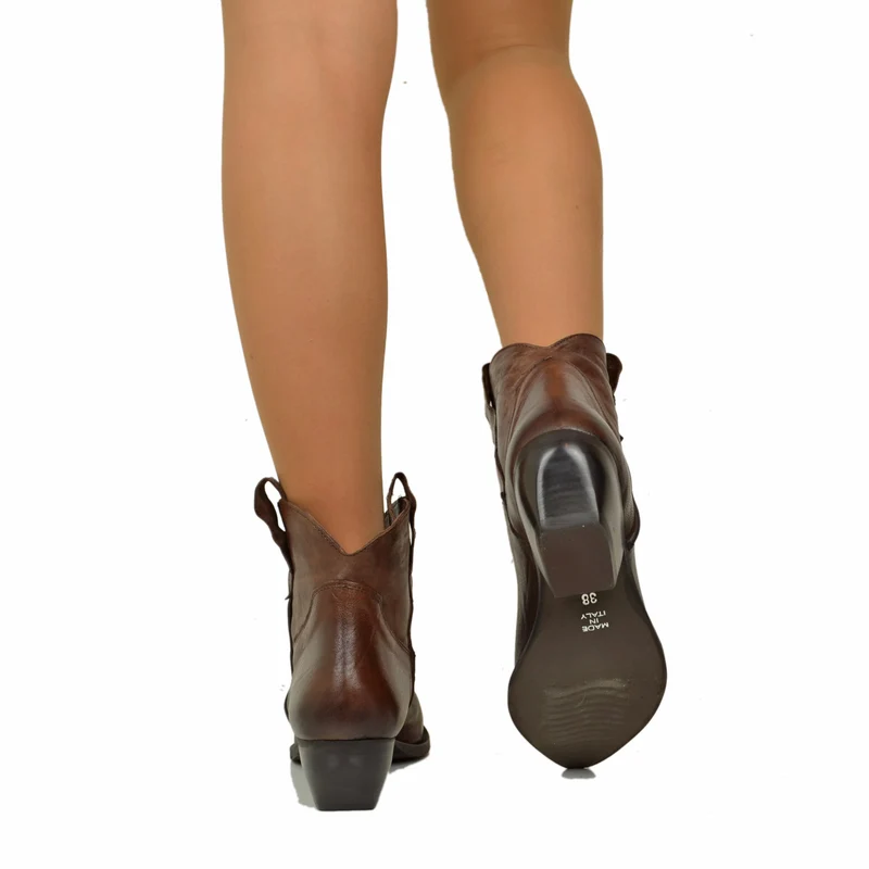 Stivaletti Texanini in Vera Pelle Testa di Moro Effetto Stropicciato Tacco 5 cm