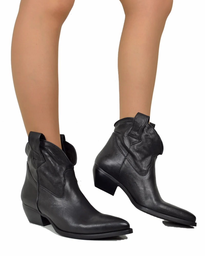 Stivaletti Texanini in Vera Pelle Nero Effetto Stropicciato Tacco 5 cm Made in Italy