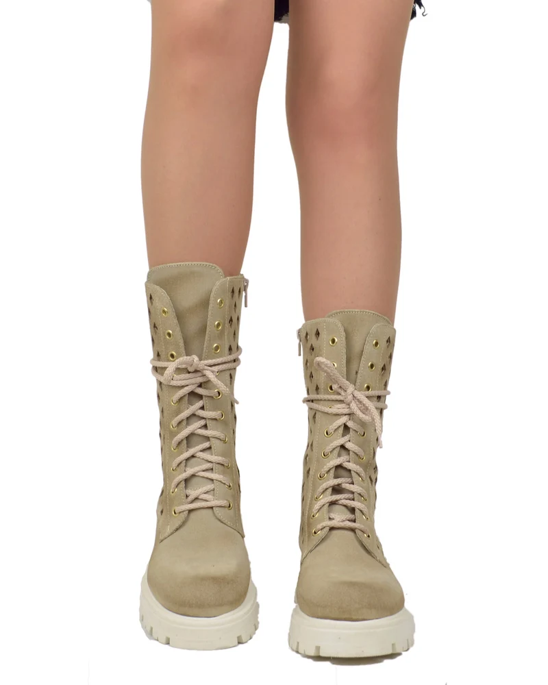 Anfibi Stringati Estivi 10 Occhielli Biker Boots Pelle Scamosciata Traforati a Rombi Beige