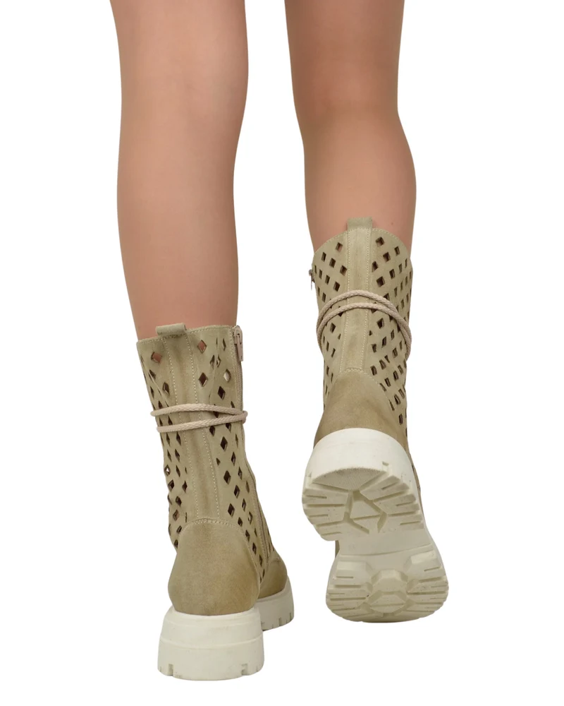 Anfibi Stringati Estivi 10 Occhielli Biker Boots Pelle Scamosciata Traforati a Rombi Beige