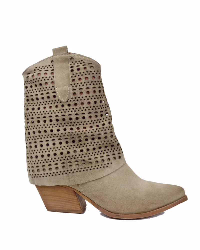 Texani con Ghetta Traforata Tacco 6 cm Pelle Scamosciata Beige