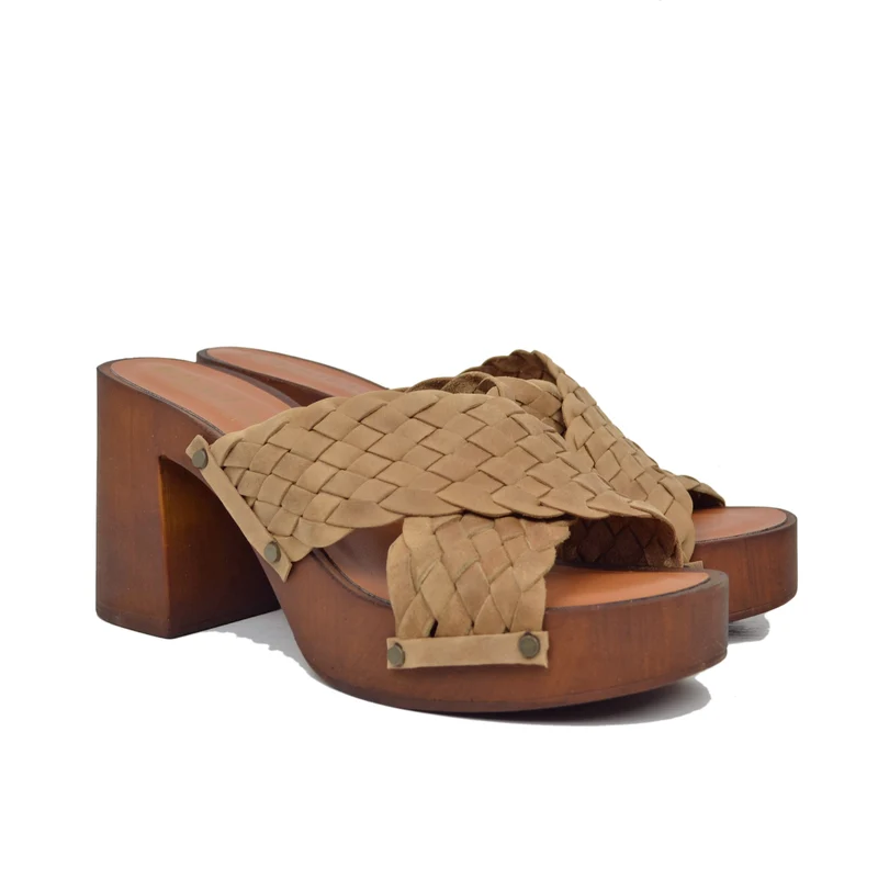 Zoccoli Donna Camel Ciabattone in Pelle Intrecciata Incrociati