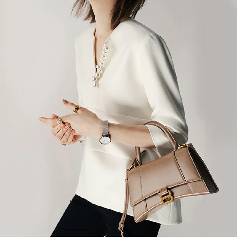 Damen Elegante und stilvolle Bluse mit Perlen-Detail Nord Taschen