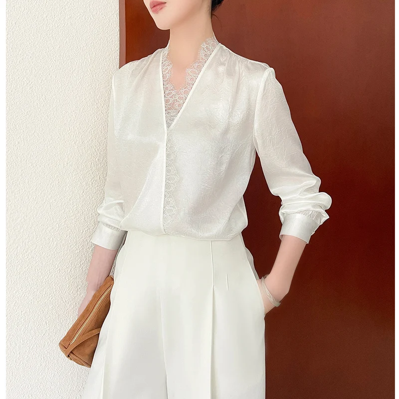 Damen Elegante und raffinierte Bluse mit Spitzenkragen Nord Taschen