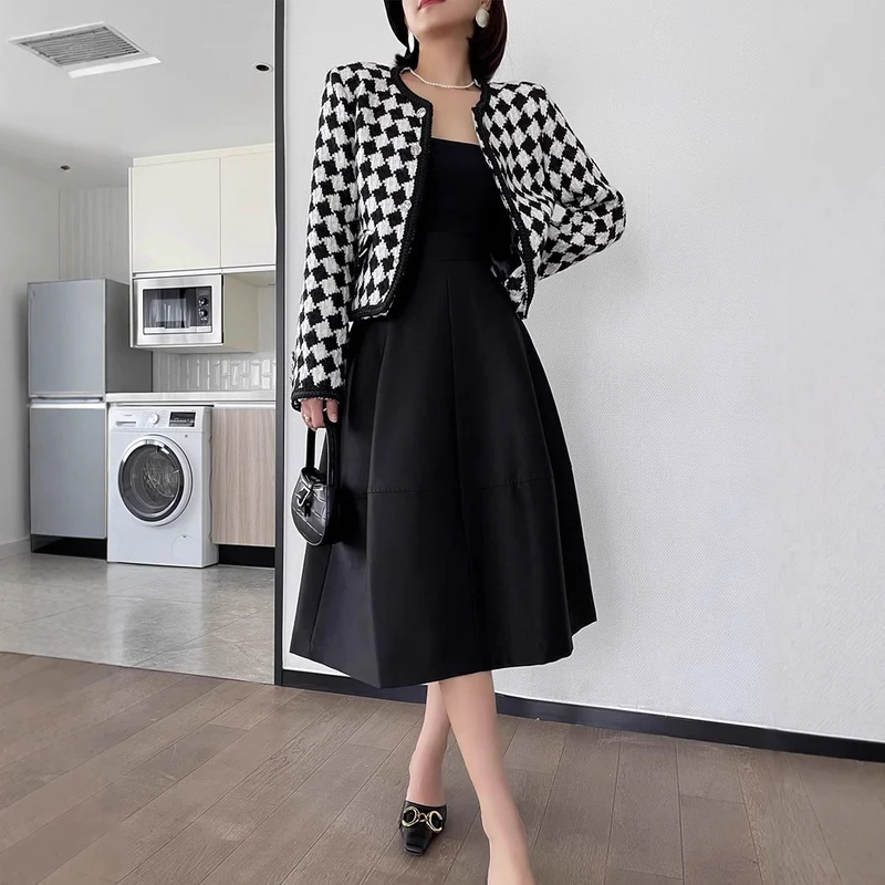 Damen Elegante und modische Bluse mit innovativen Schnitt Nord Taschen