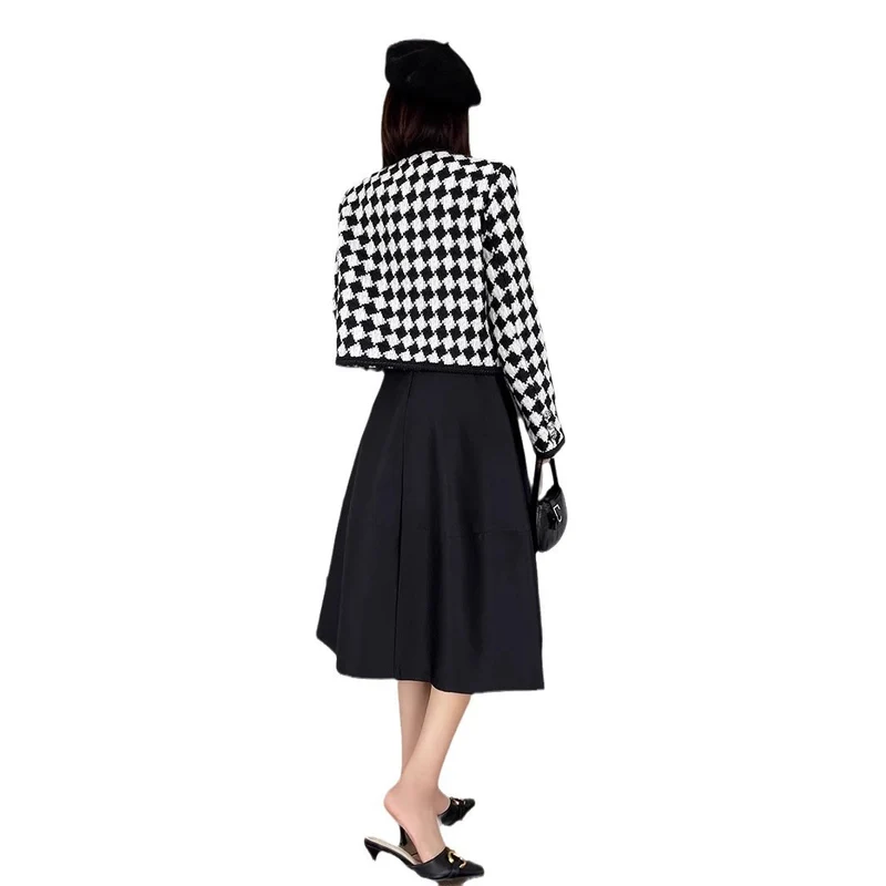 Damen Elegante und modische Bluse mit innovativen Schnitt Nord Taschen