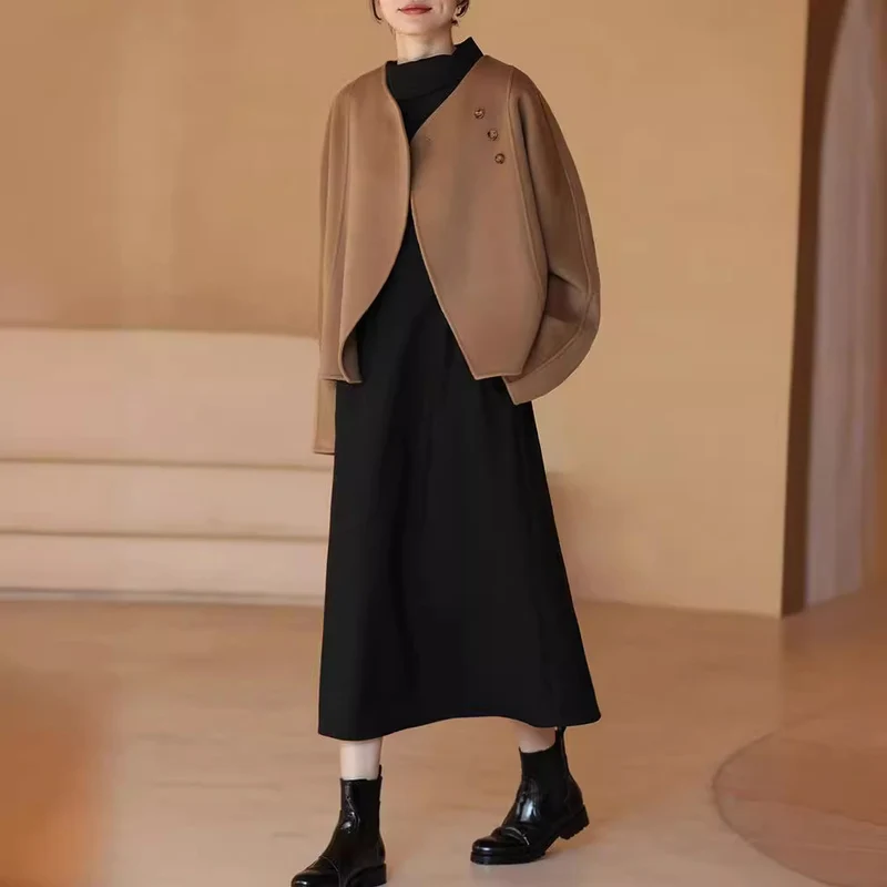 Damen Elegante und gemütliche Jacke mit asymmetrischem Schnitt Nord Taschen