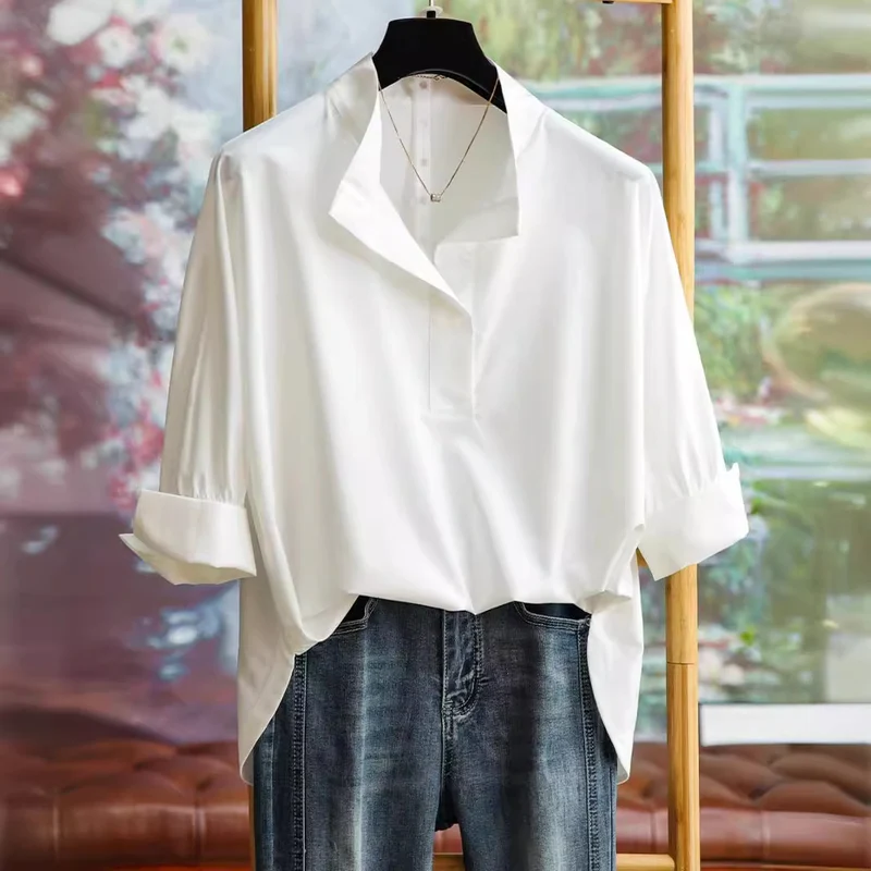 Damen Elegante und fließende Bluse mit Stehkragen Nord Taschen