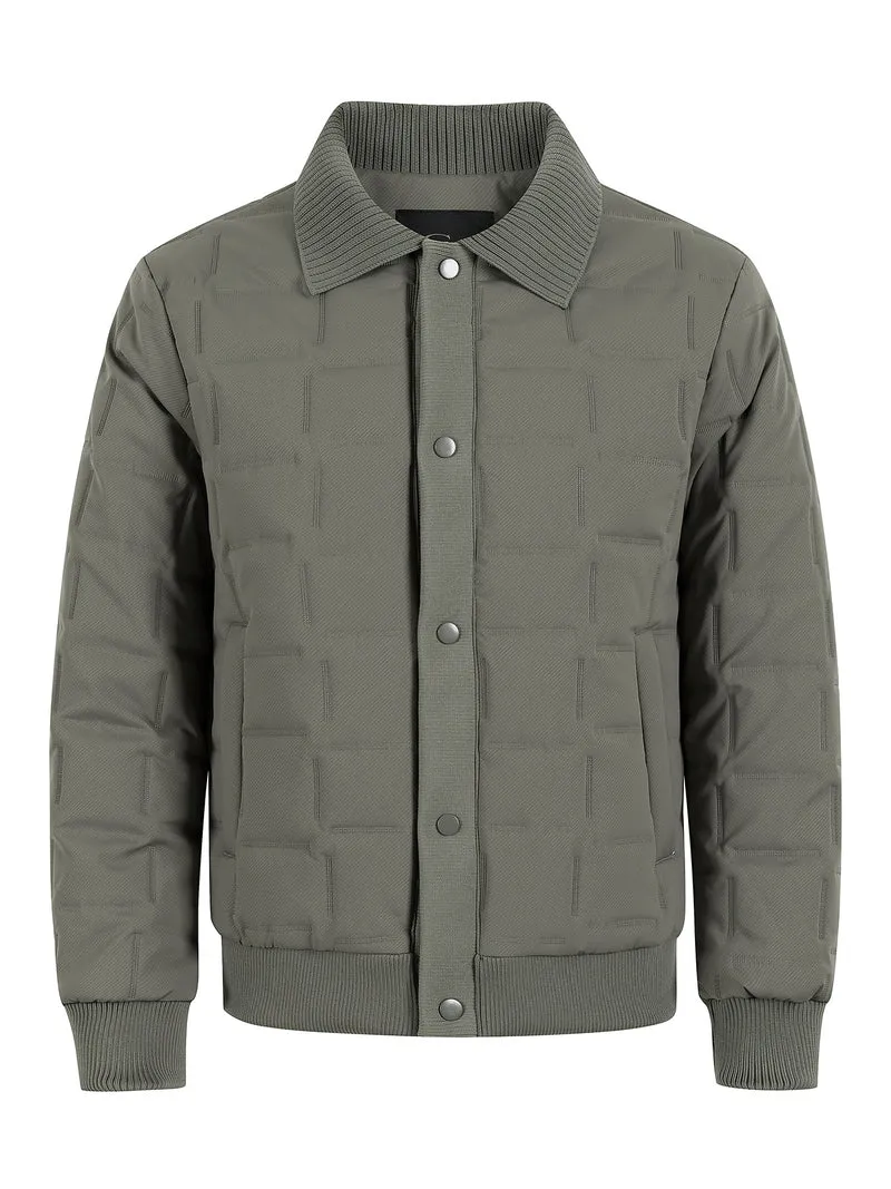 Herren Kurz geschnittene gesteppte Bomberjacke mit Rippenkragen, Druckknopfleiste und geometrischem Quilt Nord Taschen