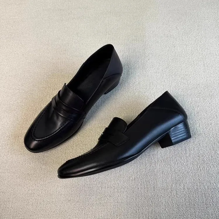 Damen Glattleder-Loafer mit niedrigem Blockabsatz und klassischem Penny-Steg Nord Taschen