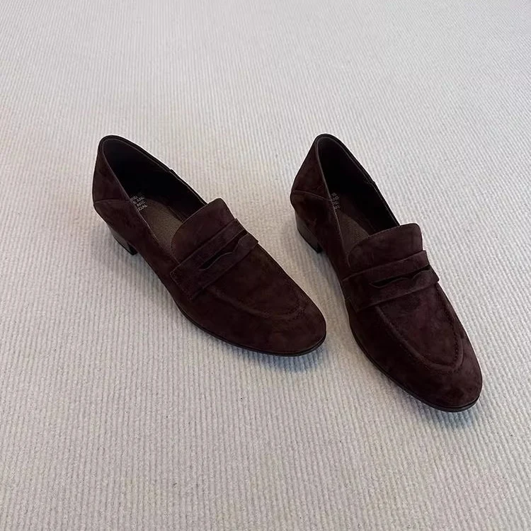 Damen Glattleder-Loafer mit niedrigem Blockabsatz und klassischem Penny-Steg Nord Taschen