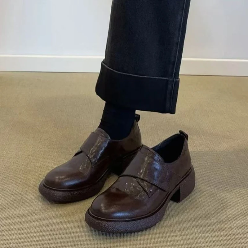 Damen Chunky Loafer mit Plateau-Blockabsatz und verstellbarem Klettriemen Nord Taschen