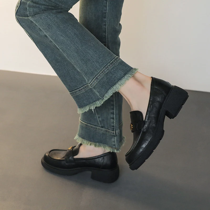Damen Chunky‑Loafer aus Glattleder mit Emblem‑Applikation und profilierter Blocksohle Nord Taschen