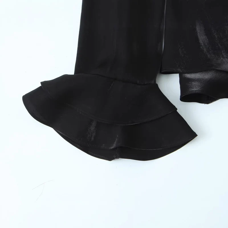 Damen Volantbluse aus Satin mit Stufenrüschen und Glockenärmeln Nord Taschen