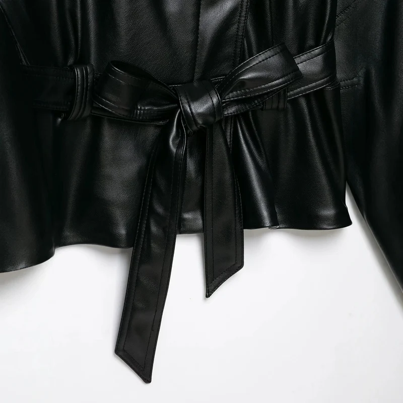 Damen Taillierter Kunstleder-Blazer mit Bindegürtel und Schalkragen Nord Taschen