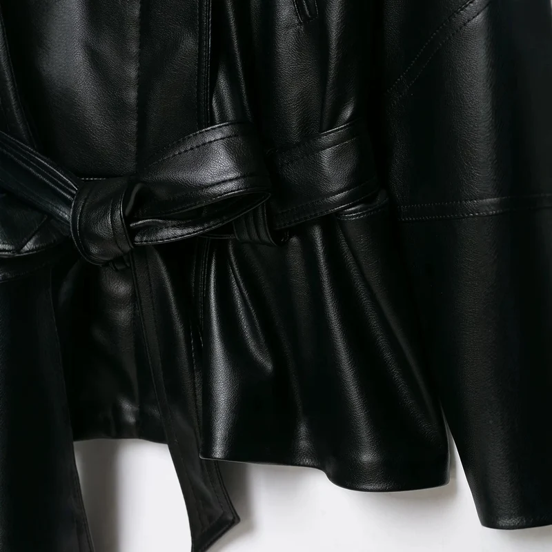 Damen Taillierter Kunstleder-Blazer mit Bindegürtel und Schalkragen Nord Taschen