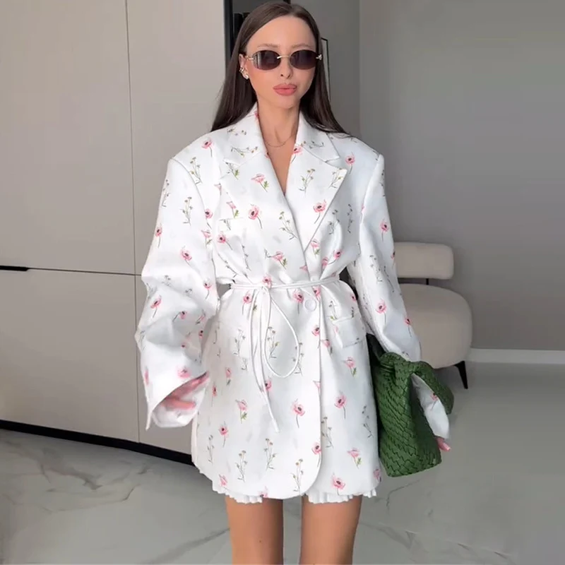 Damen taillierter Blazer mit floralem Alloverprint, Bindegürtel und Pattentaschen Nord Taschen