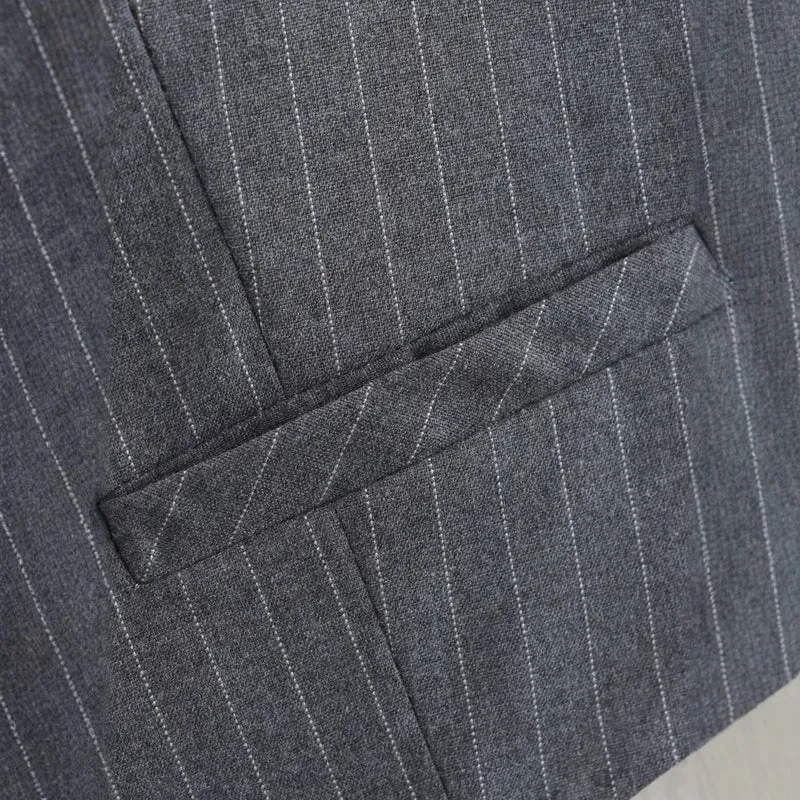 Damen Taillierte Nadelstreifen-Weste mit Reversloser Silhouette und Leistentaschen Nord Taschen