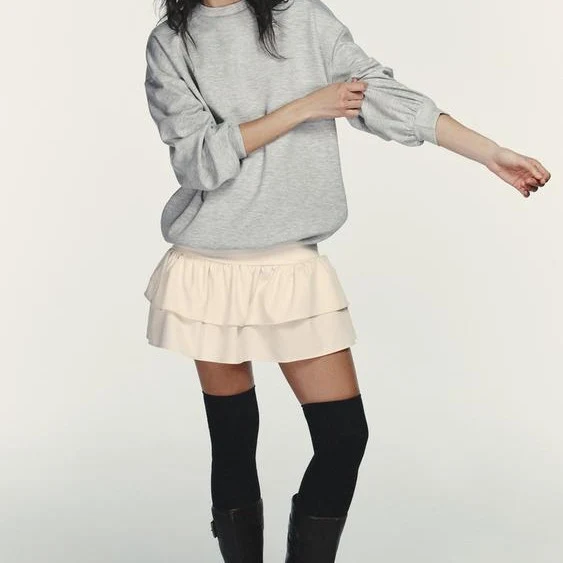 Damen Sweatshirt‑Kleid mit Stufenvolants und lockerem Oversize‑Schnitt Nord Taschen