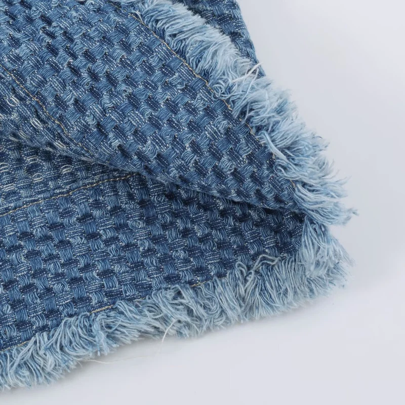 Damen strukturierte Kurzjacke aus Bouclé-Denim mit Fransensaum Nord Taschen