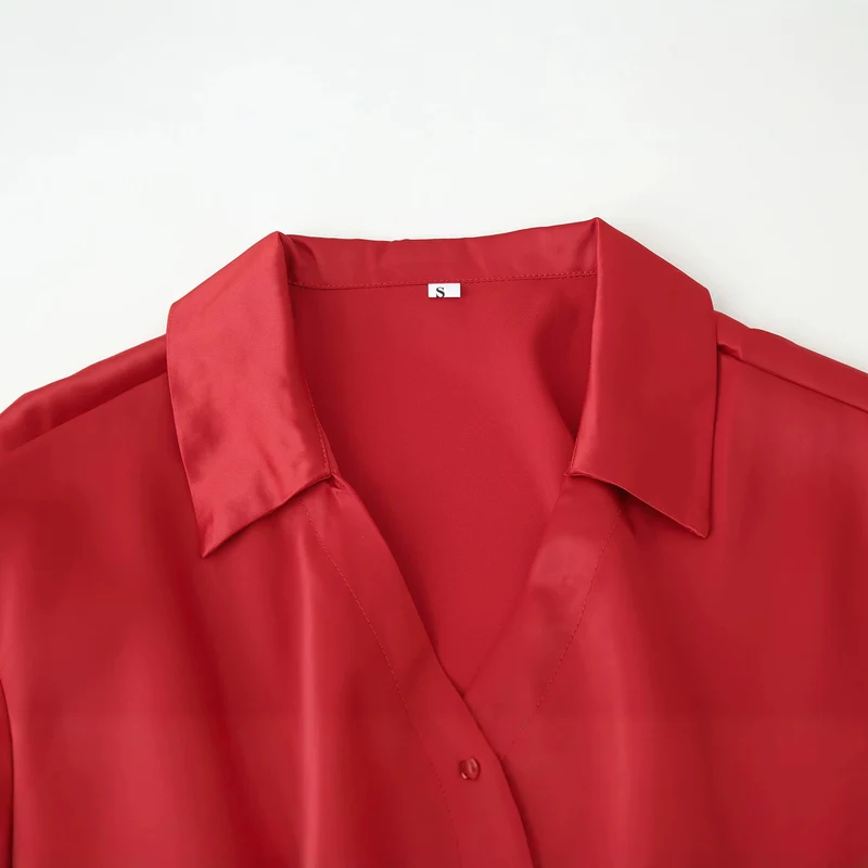 Damen Seidenglänzende Hemdbluse mit Bindegürtel und taillierendem Wickeldetail Nord Taschen
