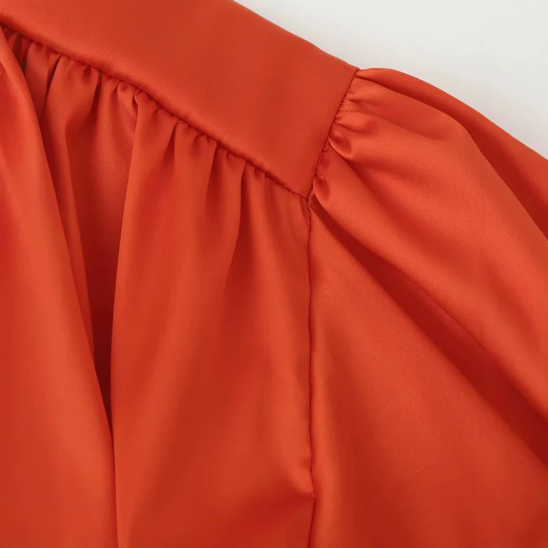 Damen Seidenähnliche Schluppebluse mit geraffter Schulterpasse und Ballonärmeln Nord Taschen