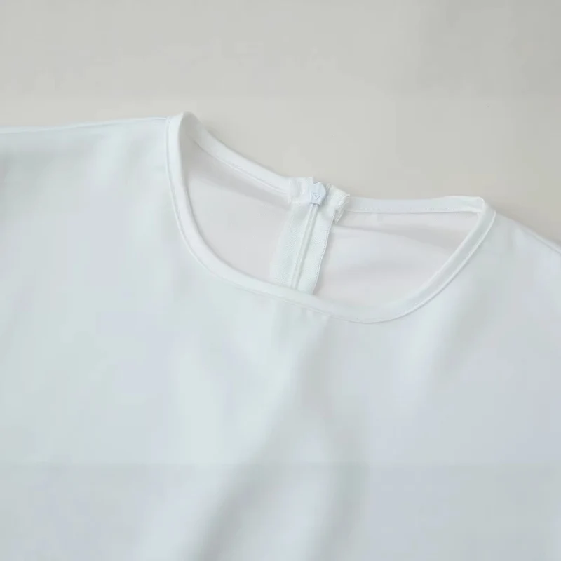 Damen Satinbluse mit Spitzenbesatz, Scallop-Saum und weitem Ärmel Nord Taschen