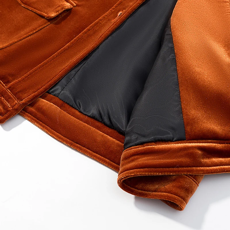 Damen Samt-Boxy-Jacke mit Pattentaschen und goldenen Zierknöpfen Nord Taschen