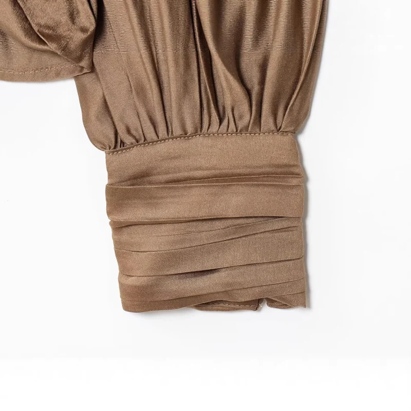 Damen Plissierte Satinbluse mit Stehkragen und Ballonärmeln Nord Taschen