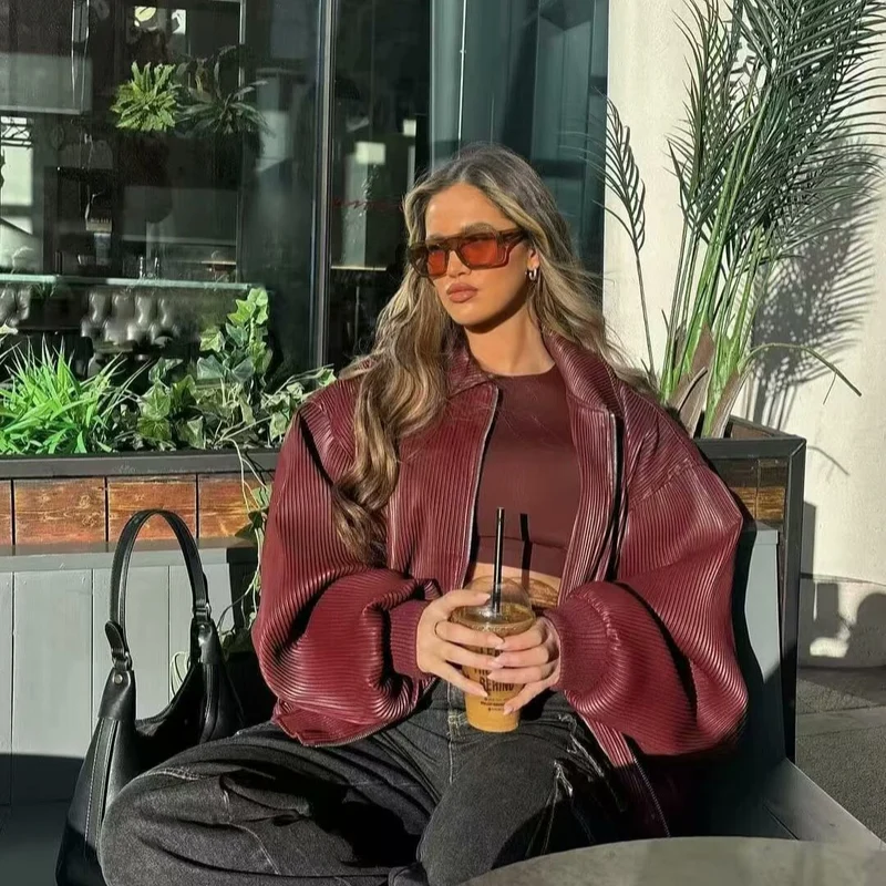 Damen Plissierte Bomberjacke mit feiner Längsstruktur, Metallreißverschluss und elastischen Bündchen Nord Taschen