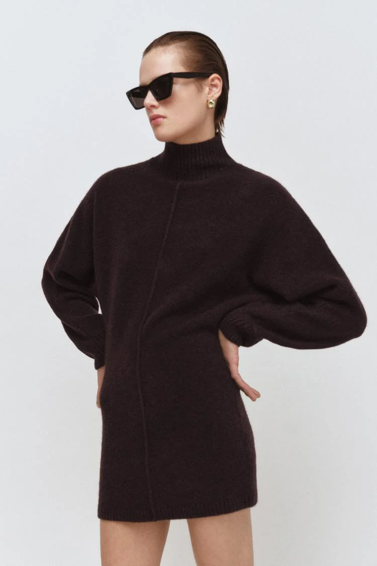Damen Oversized Strickkleid mit Rollkragen und Ballonärmeln Nord Taschen