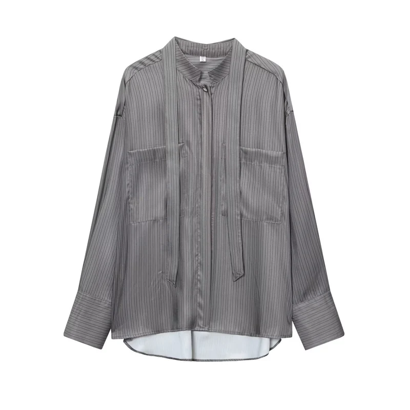 Damen Oversize Seidenähnliche Bluse mit Schluppe und Brusttaschen Nord Taschen