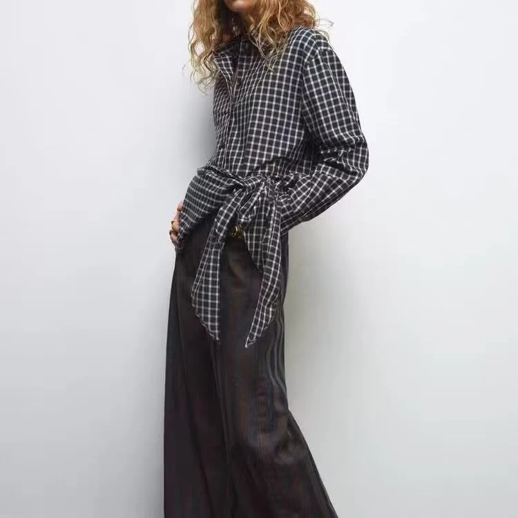 Damen Oversize kariertes Hemd mit abgerundetem Saum Nord Taschen