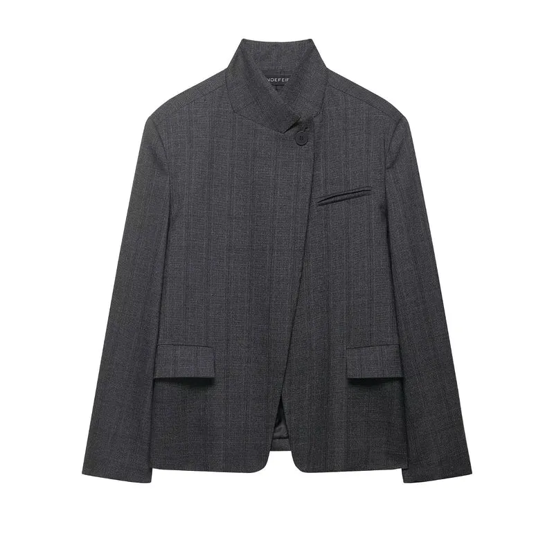Damen Moderner schlanker Blazer mit asymmetrischer Knopfleiste und Stehkragen Nord Taschen