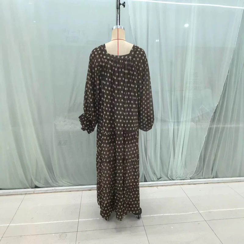 Damen Midikleid mit Volantstufen, Ballonärmeln und V-Ausschnitt Nord Taschen