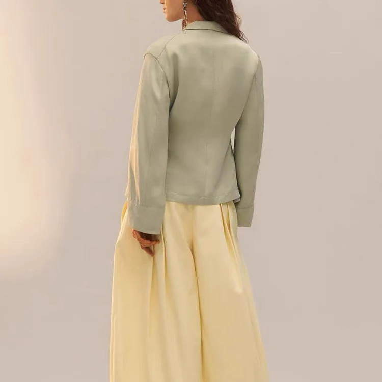 Damen Leichter Cropped Blazer mit Bindegürtel und Schalkragen Nord Taschen