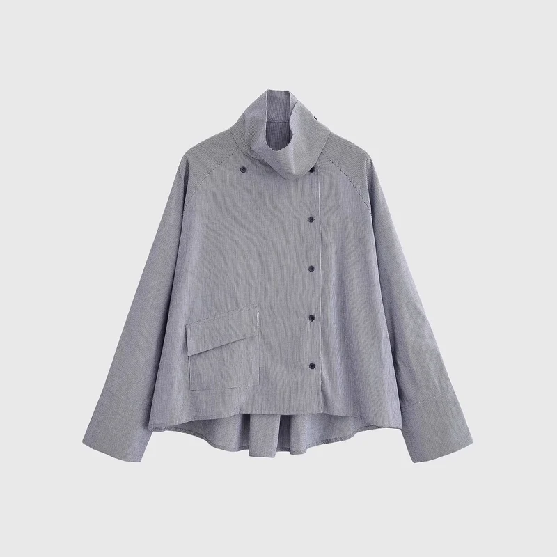 Damen leichte Oversize-Hemdjacke mit hohem Funnelkragen und asymmetrischer Knopfleiste Nord Taschen
