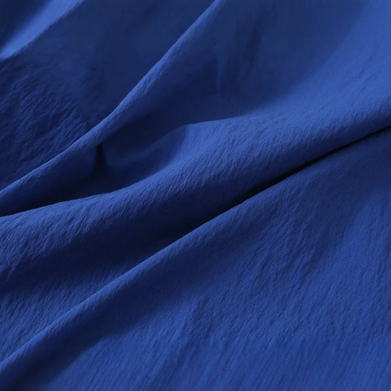 Damen Leichte Cropped-Übergangsjacke mit Stehkragen, weiten Raglanärmeln und Tunnelzug Nord Taschen