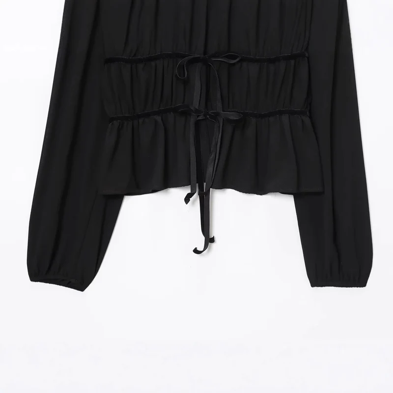 Damen Leichte Chiffon-Cropped-Bluse mit Rüschenkragen und Taillenbändern Nord Taschen