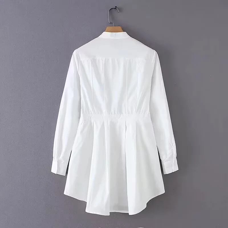 Damen Langärmlige Hemdbluse mit Stehkragen, Taillennaht und ausgestelltem Peplum Nord Taschen