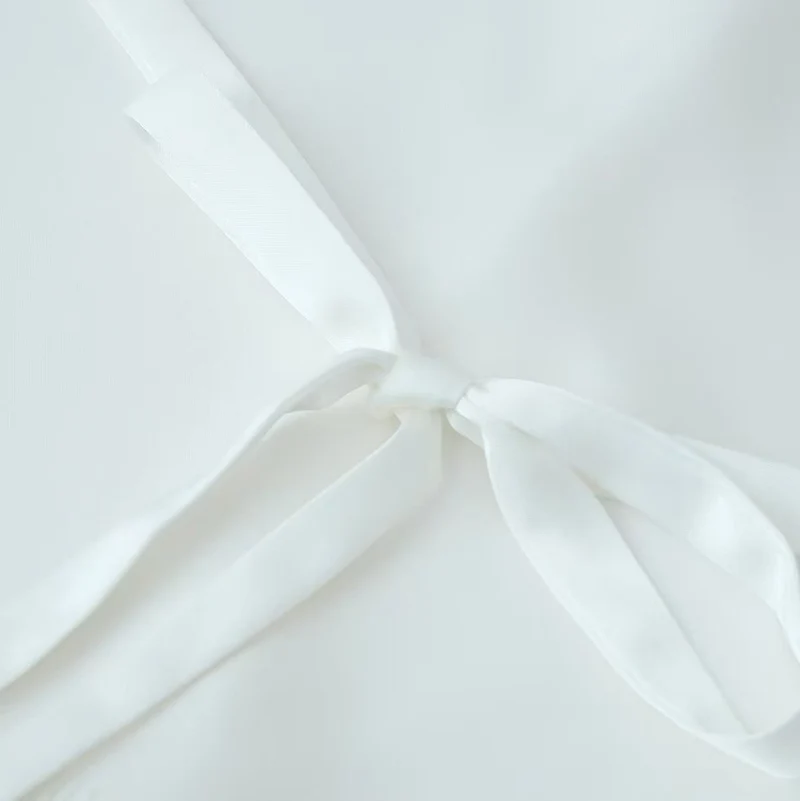 Damen Langärmlige Bluse mit Taillenband und Spitzenbesatz Nord Taschen