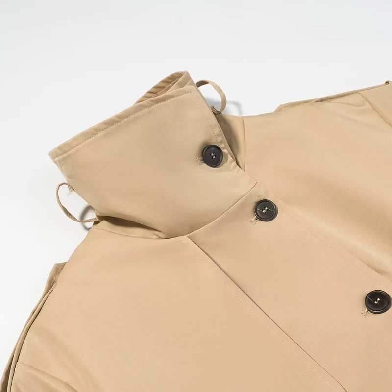 Damen Kurzjacke im Safari‑Stil mit Taillengürtel und übergroßen Manschetten Nord Taschen