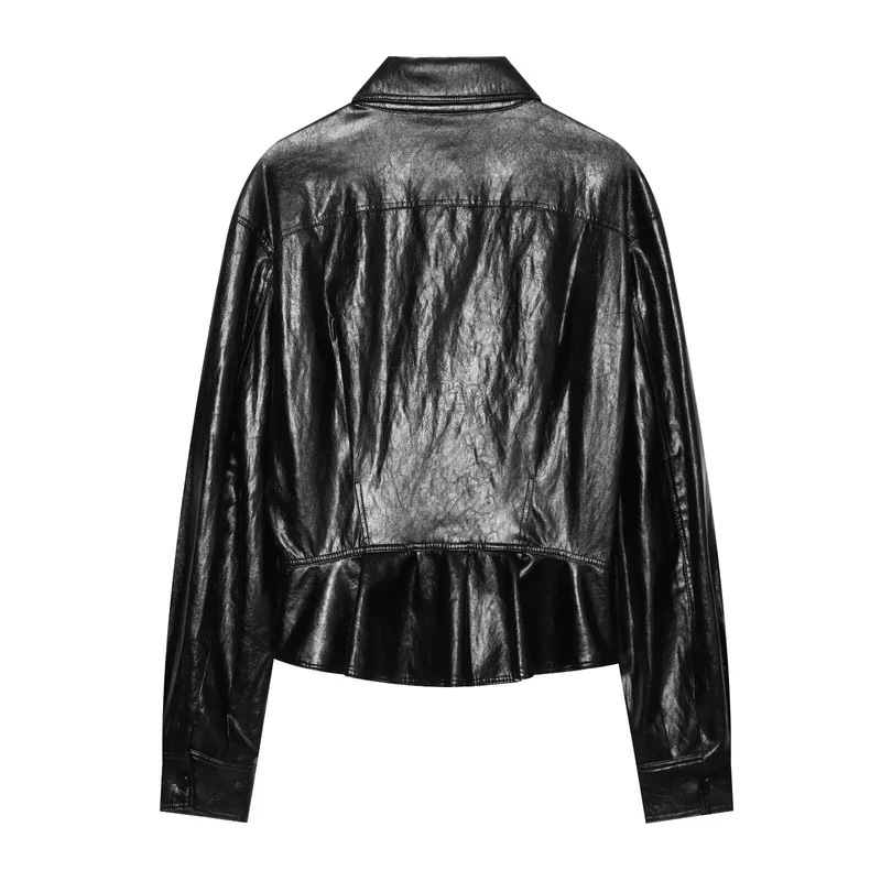 Damen Kurzjacke im Blusenstil aus veganer Lederoptik mit Brustklappen und tailliertem Saum Nord Taschen