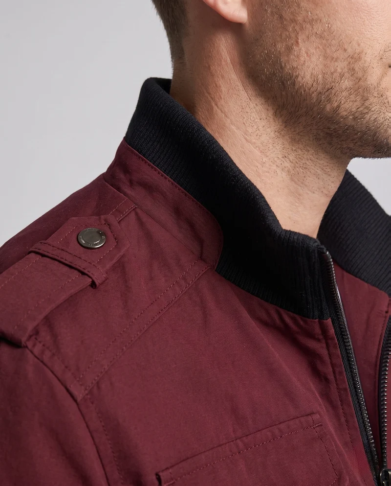 Herren Bomberjacke im Feldlook mit Stehkragen, Epauletten und mehreren Taschen Nord Taschen