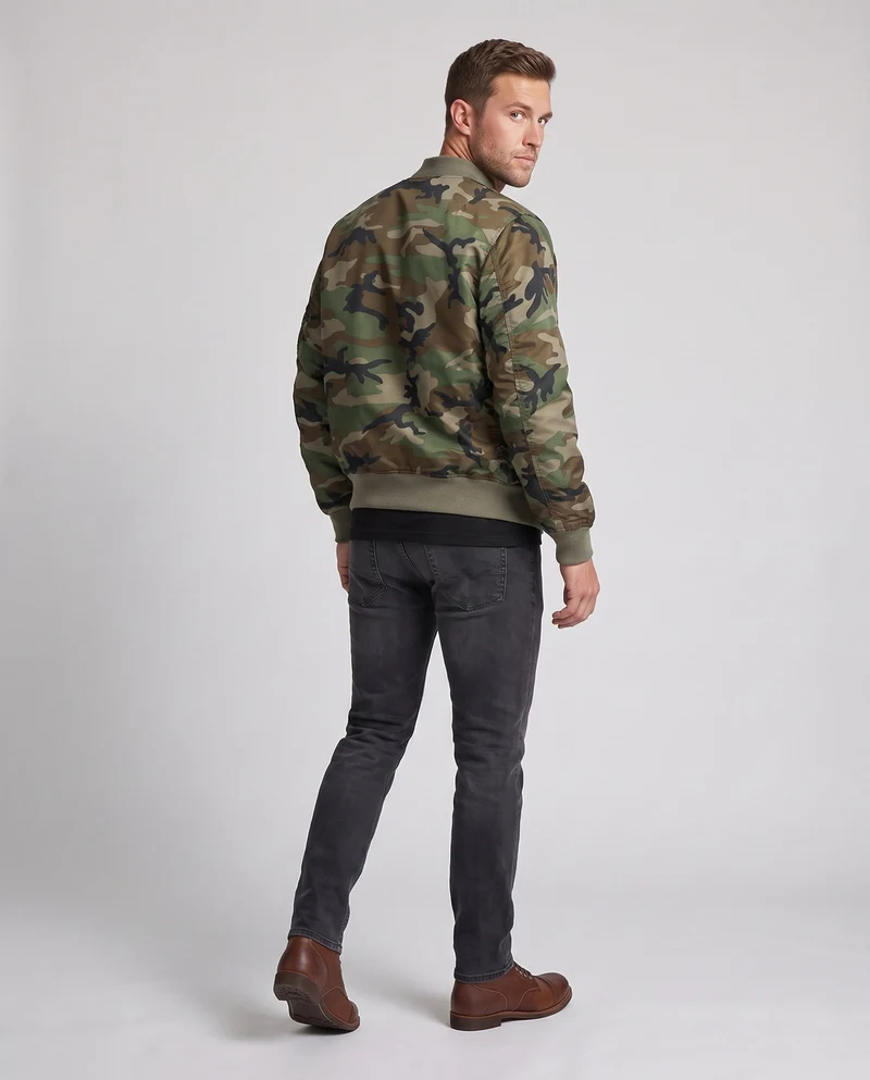 Herren Camouflage-Bomberjacke im Pilotenstil mit Armtasche und gerippten Bündchen Nord Taschen