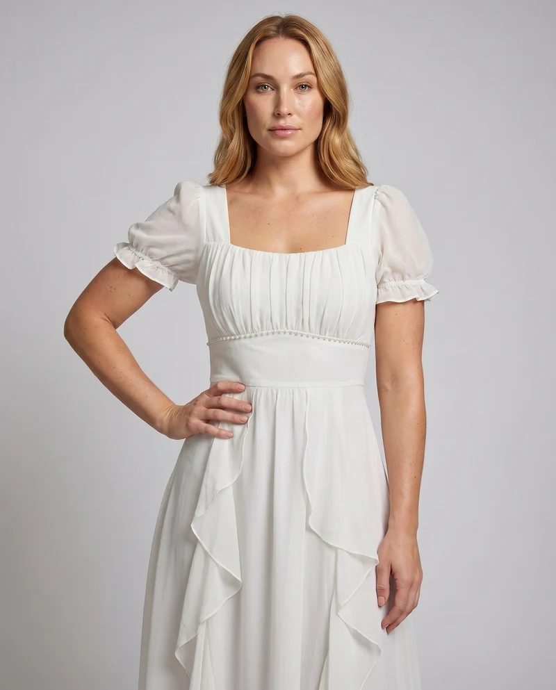 Damen Maxikleid mit verspielten Rüschendetails und dezentem Wasserfall-Saum