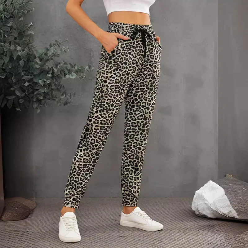 Damen Modische Sporthose im trendigen Leopardenmuster