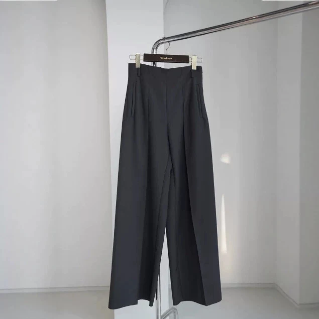 Damen Elegante und weite Stoffhose Nord Taschen